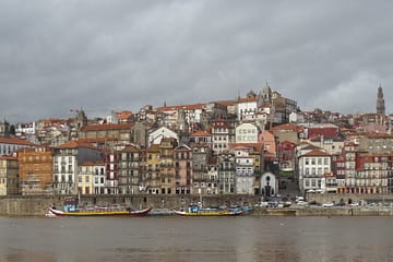 De Gaia, se avista o Porto.